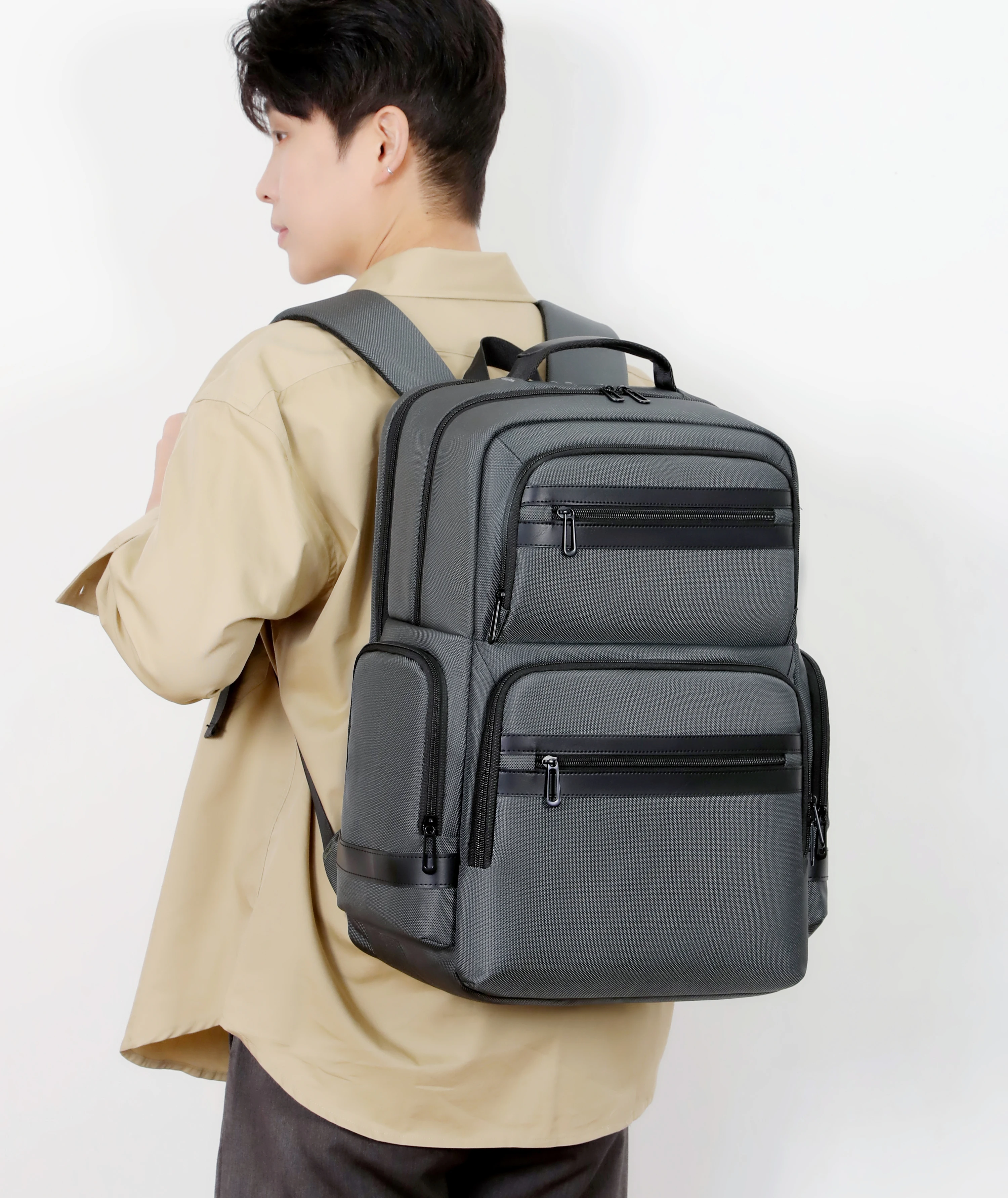 الحد الأدنى عالية السعة متعددة مقصورة رجال الأعمال على ظهره دائم الرجال حقيبة السفر الرجال ركاب على ظهره