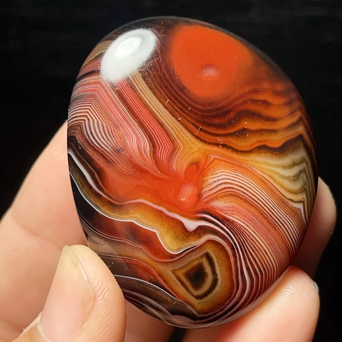 Natural Texture Banded Agate Worry Stone, Translucent Beauty, Tumbled Polished, Collectible, Crystal Collection, Table Display