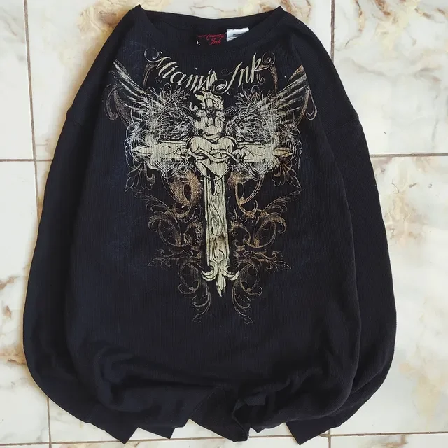 

Y2K Gothic Cross Graphic Sweatshirt Vintage Angel Wings Print Oversized Crewneck