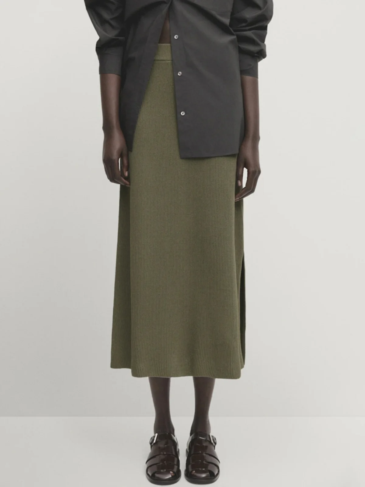 

Ele Вязаная юбка-миди трапециевидной формы для женщин с боковым разрезом, прямой крой, для поездок на работу, со средней талией, другой материал 00% весна, чистый цвет