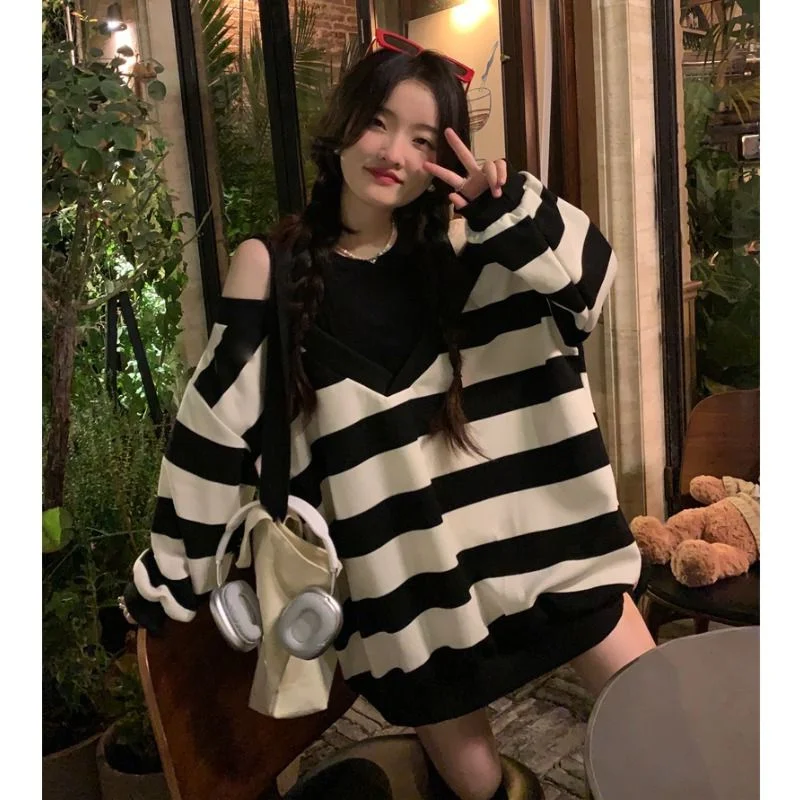 

Свитшот оверсайз в полоску с открытыми плечами, свободного кроя, в корейском стиле, для полных женщин (до 300 фунтов), осенне-зимняя коллекция