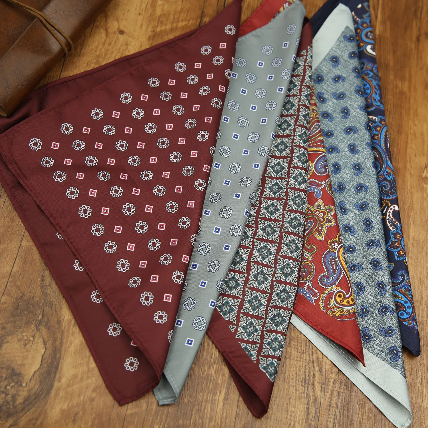 Français nouveau surdimensionné 27 cm hommes rouge poche carré Floral Paisley imprimé mouchoir fête de mariage smoking accessoires marié Hanky