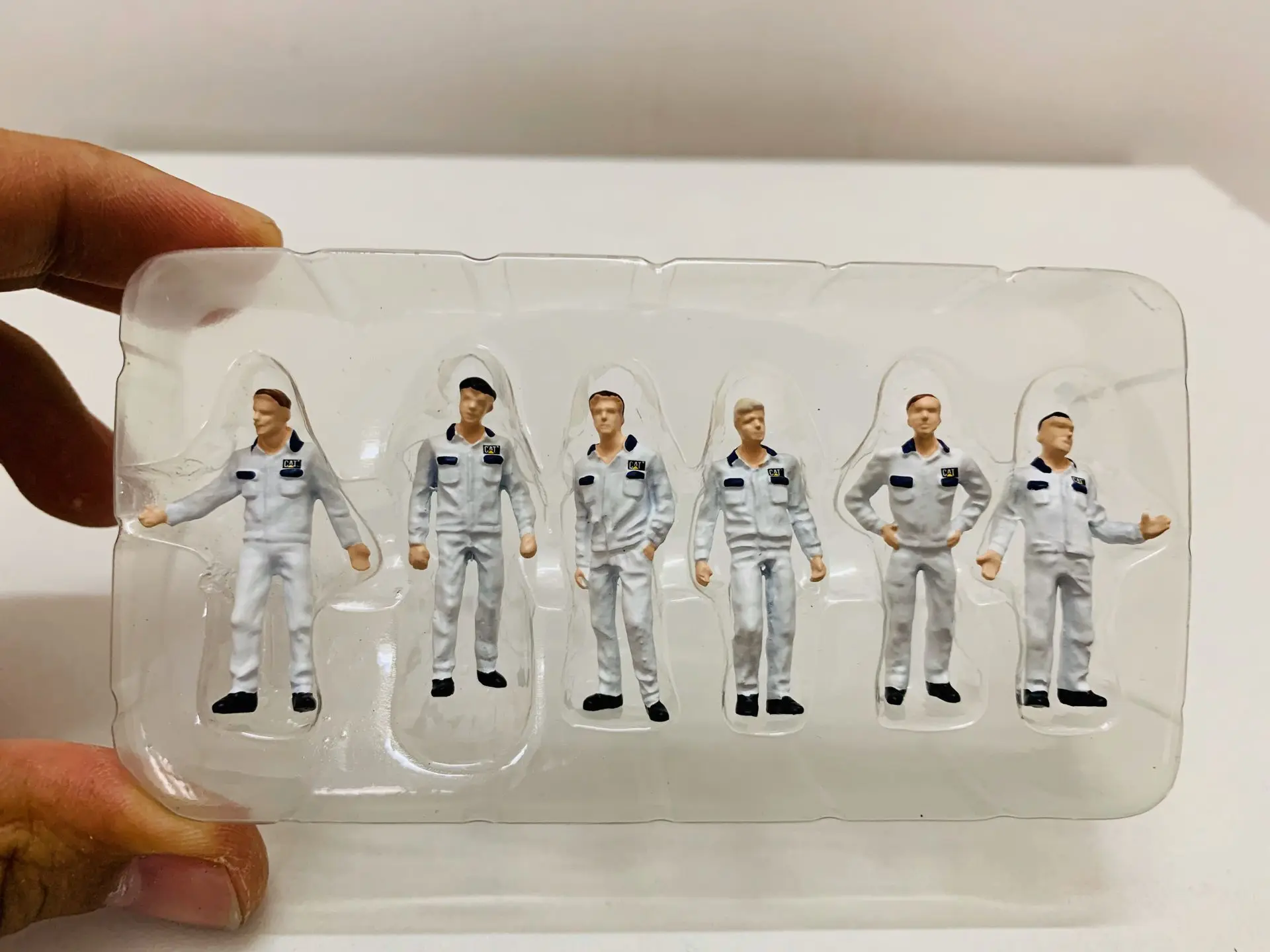 1:50 Scale Plastic Model Engineering Worker Figure 3.7CM(1.45 inch) 6 Pcs