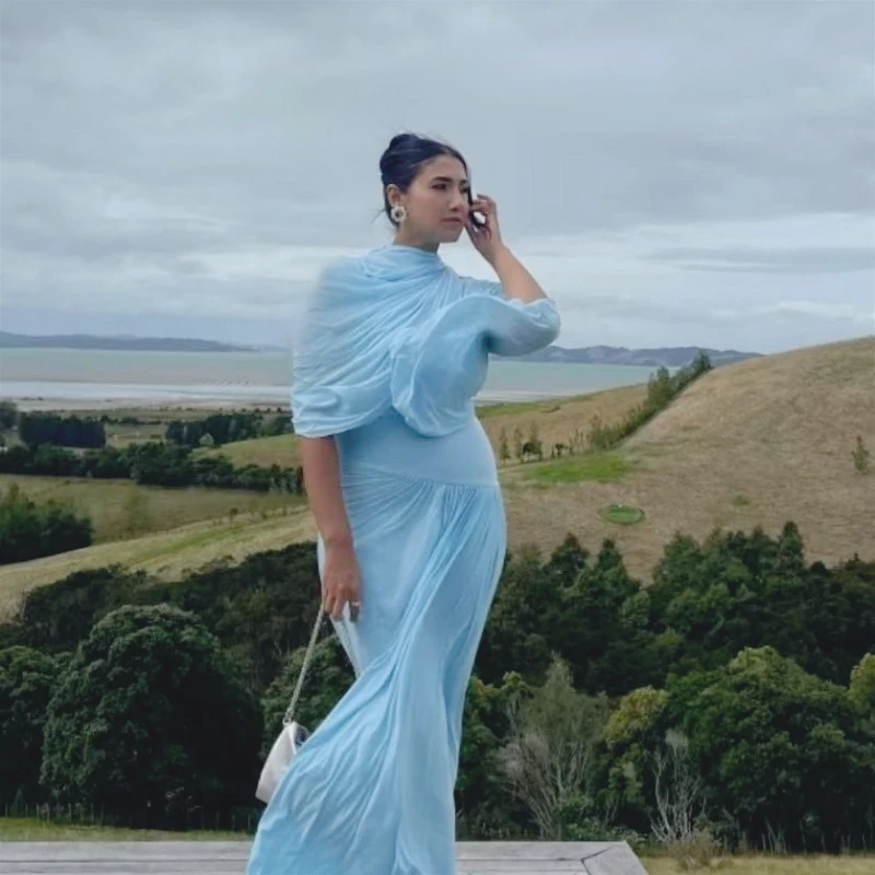 Grenzüberschreitendes europäisches und amerikanisches hautfreundliches, plissiertes, langes Wickelkleid im Retro-Schal-Stil für Frühling und Sommer