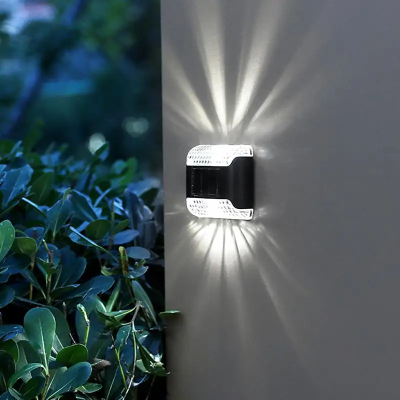 أضواء السياج الشمسية في الهواء الطلق تعمل بالطاقة الشمسية أضواء الجدار مصباح مشرق 4 قطع بطارية طويلة الأمد حديقة المناظر الطبيعية زينة ل #2