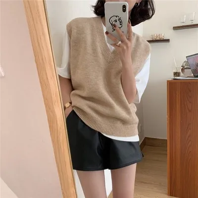 2023 New style Cashmere vest Women V-Neck Loose style solid color High-quality soft keep warm Vest Women