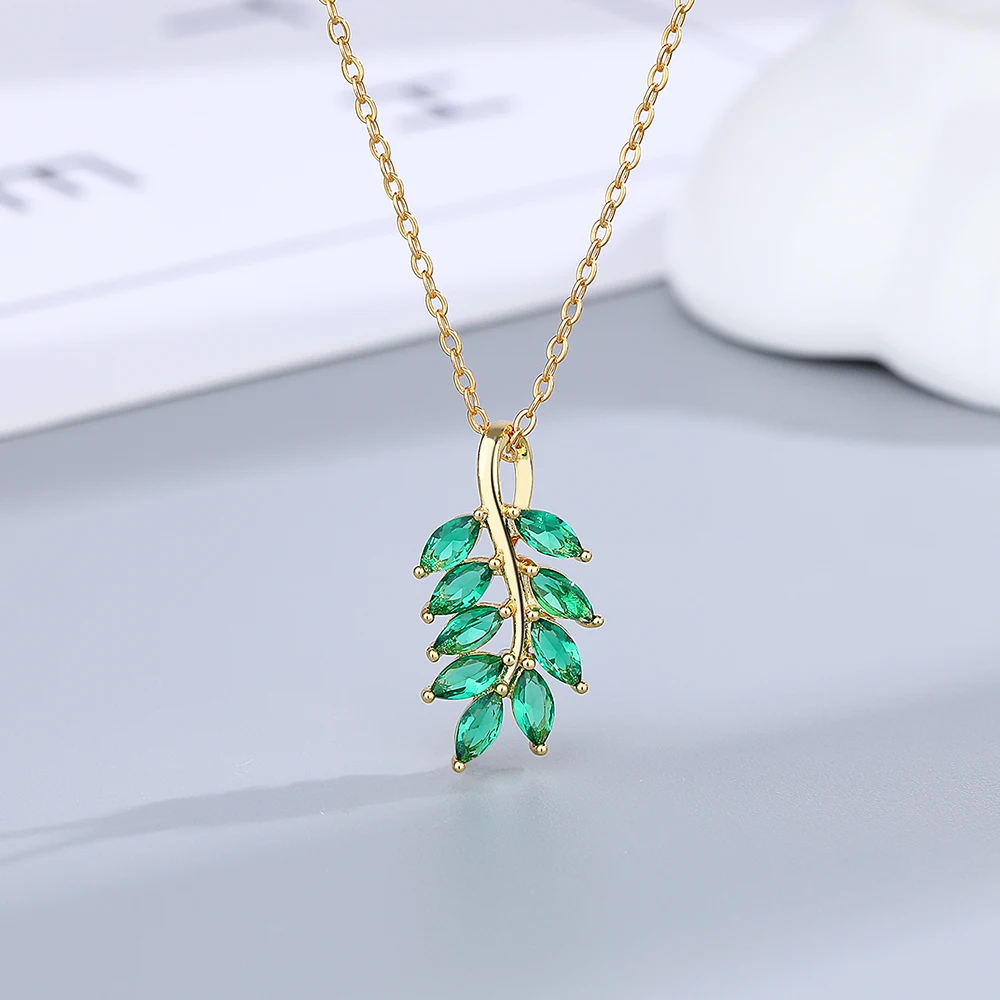 Emerald Zircon  Pendant Necklace 925 Silver Green Leaf Shaped Neck Chain Fine Jewelry Women Party Necklace