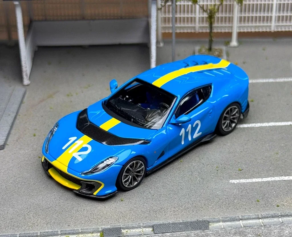 ボックス内 TOC 1:64 赤黄緑 812C FE812C # 47 クーペ スポーツ モデル ダイキャスト メタル カー