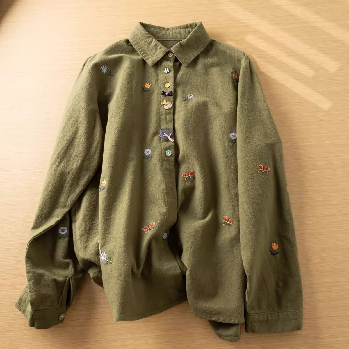 Mori girl Japan style winter vintage green apricot brushed shirt women thicken warm cartoon flower embroidery long sleeve blouse