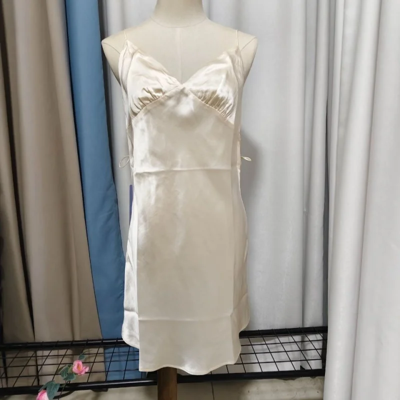 Birdtree, OEKO-TEX, 16MM 100% Real Silk Suspender Nightdress V-Neck Open Back Solid Color Skin-friendly Loungewear P39572QD
