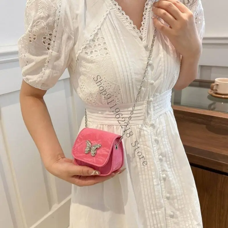 

Stylish Small Shoulder Bag Metal Butterfly Ornament Chain Strap Crossbody Bags 066F