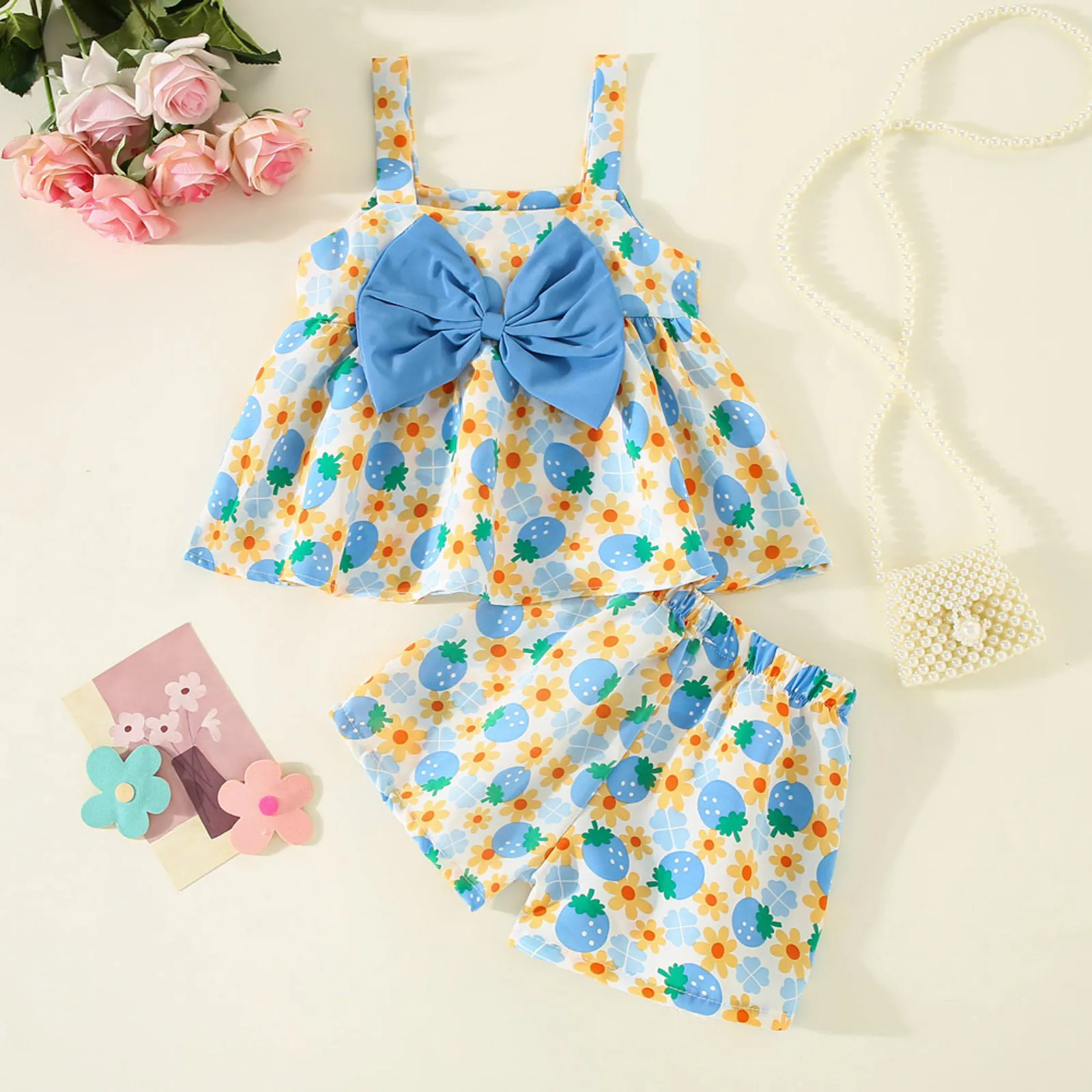 

Girls 2t Summer Toddler Girls Sleeveless Bowknot Strawberry Prints Tops Shorts Two Piece Outfits Set For Kids Clothes Shirt