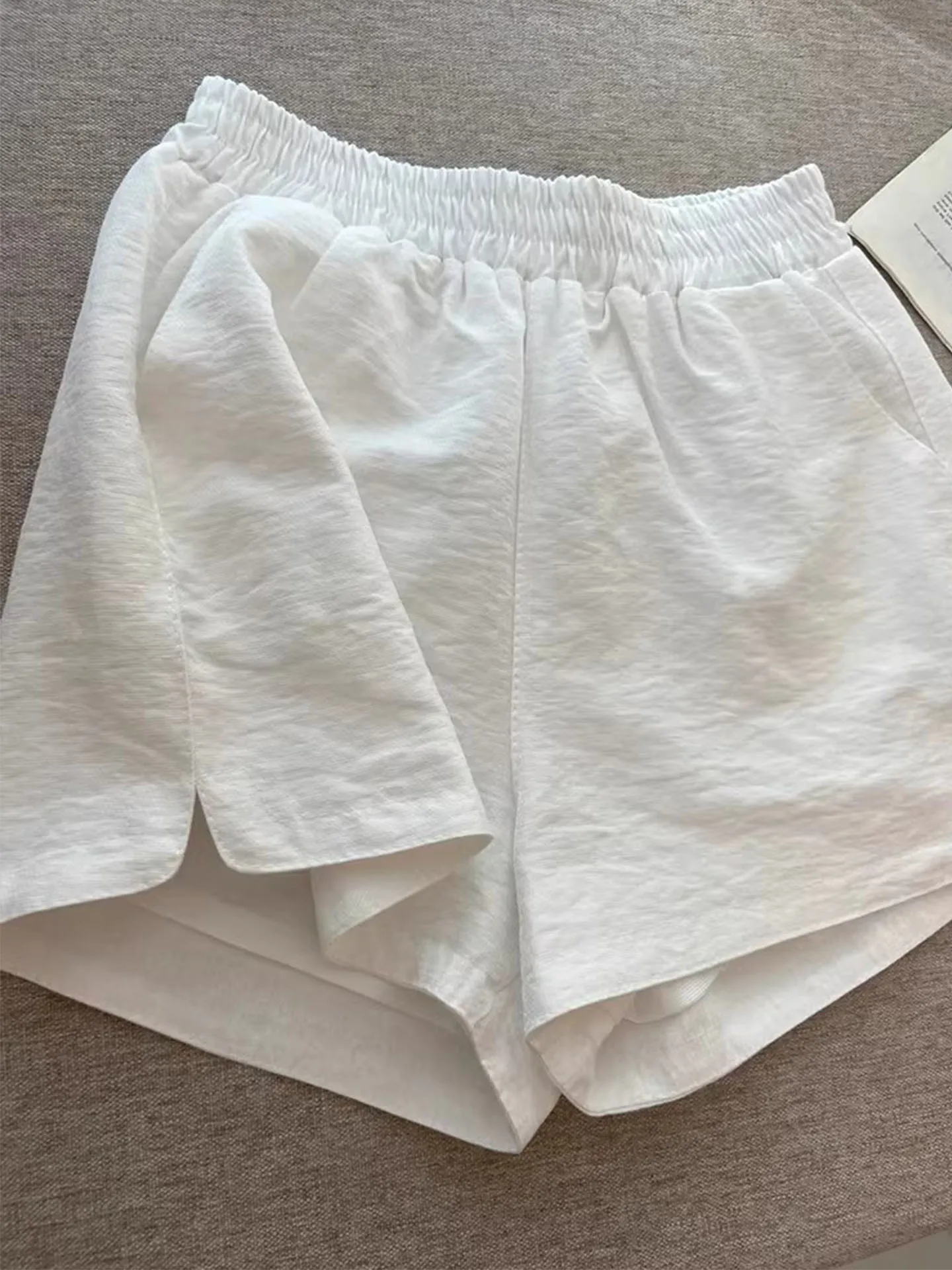 

White Casual Loose Breathable Summer Thin Wide Leg Pants Women's High Waist Elastic Waist Cotton Linen A-Line Slimming Shorts