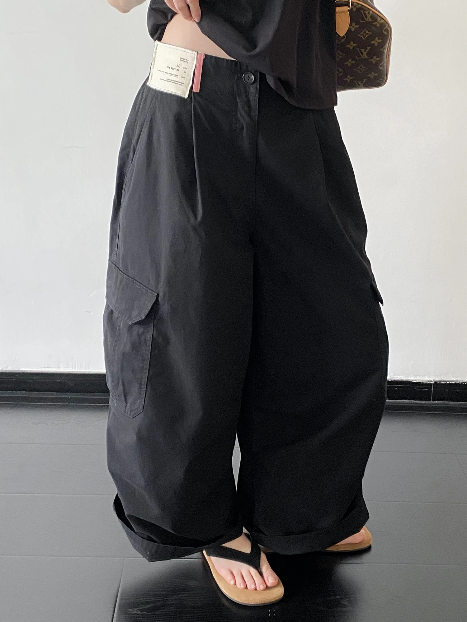 SunYeo Casual High Waist Loose Long Pants Workwear Trousers with Big Pockets Contrast Color Ear Hanging Design Nine Points