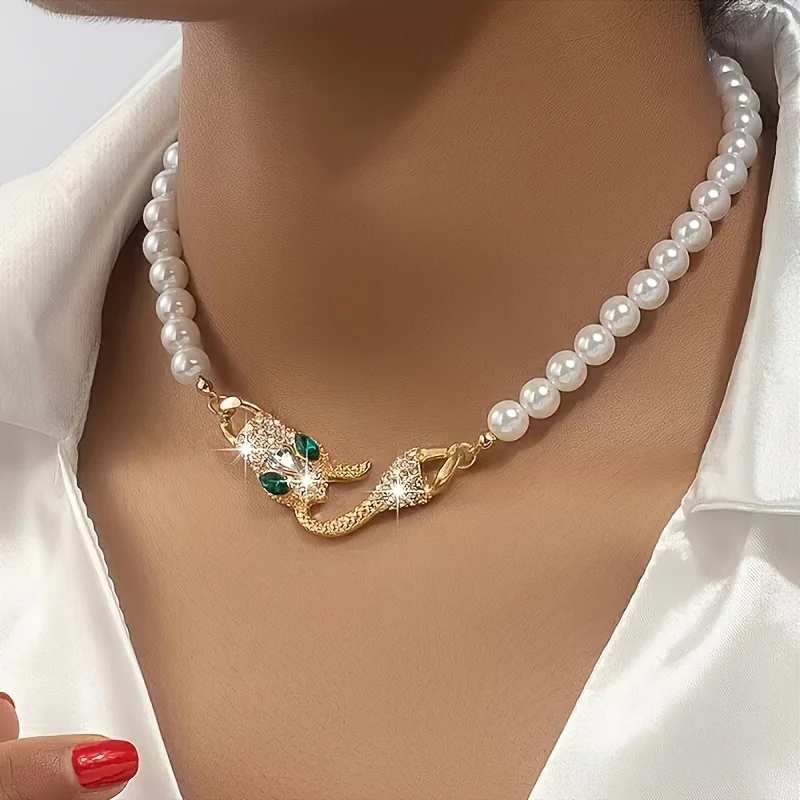 

High-end Palace Style Snake-shape Rhinestones Cuban Chain Pearl Pendan Necklace for Woman Man Couple