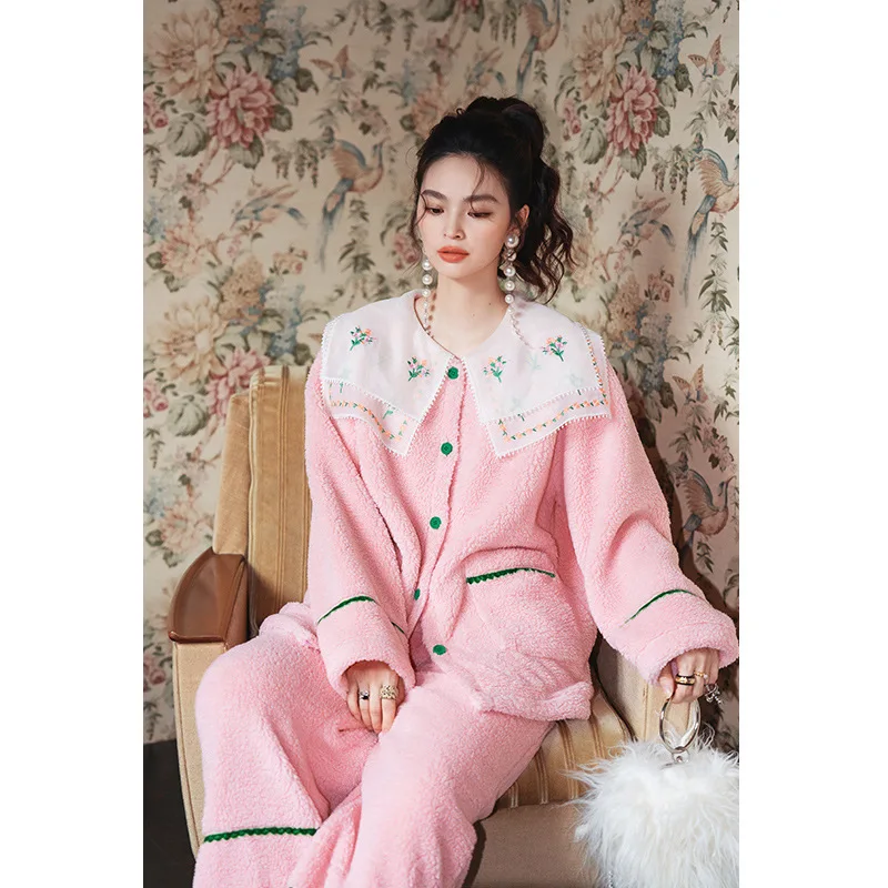 

Chinese Style Sleepwear Set for Women Pink Clouds Embroidery Lace Collar Home Clothes Outerwear Comfortable Nightgown