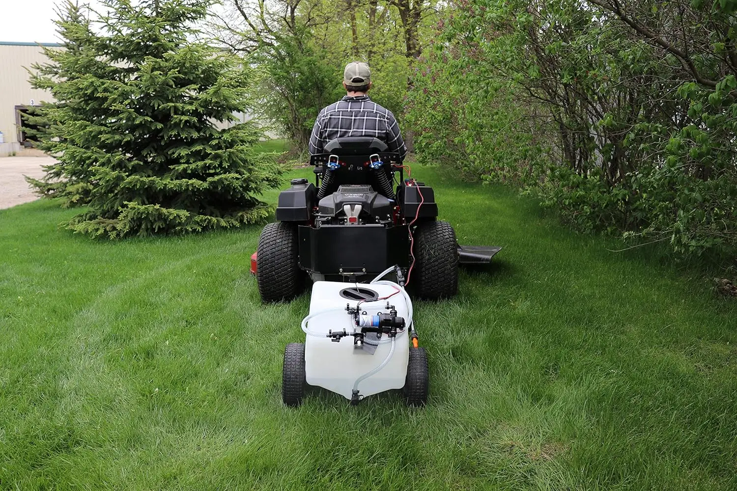 12 Gallonen Spot & Broadcast Trailer Sprayer