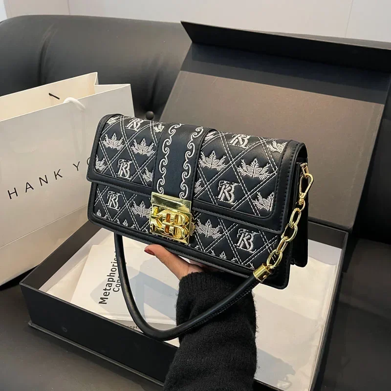 

2025 Summer New Women's Textured Underarm Bag - Alphabet Design, High-End, Viral Trend, Shoulder/Crossbody