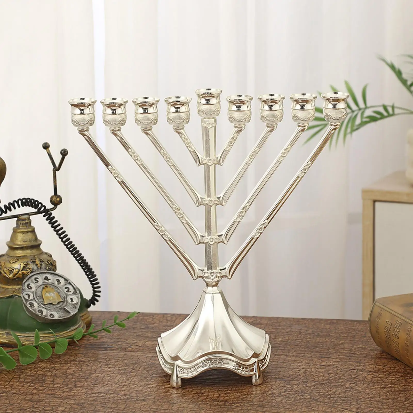 Home Decor Candle Holder 9 Branch Hanukkah Menorah Zinc Alloy Table Centerpiece for Prayer Room Jewish Festive Candelabra