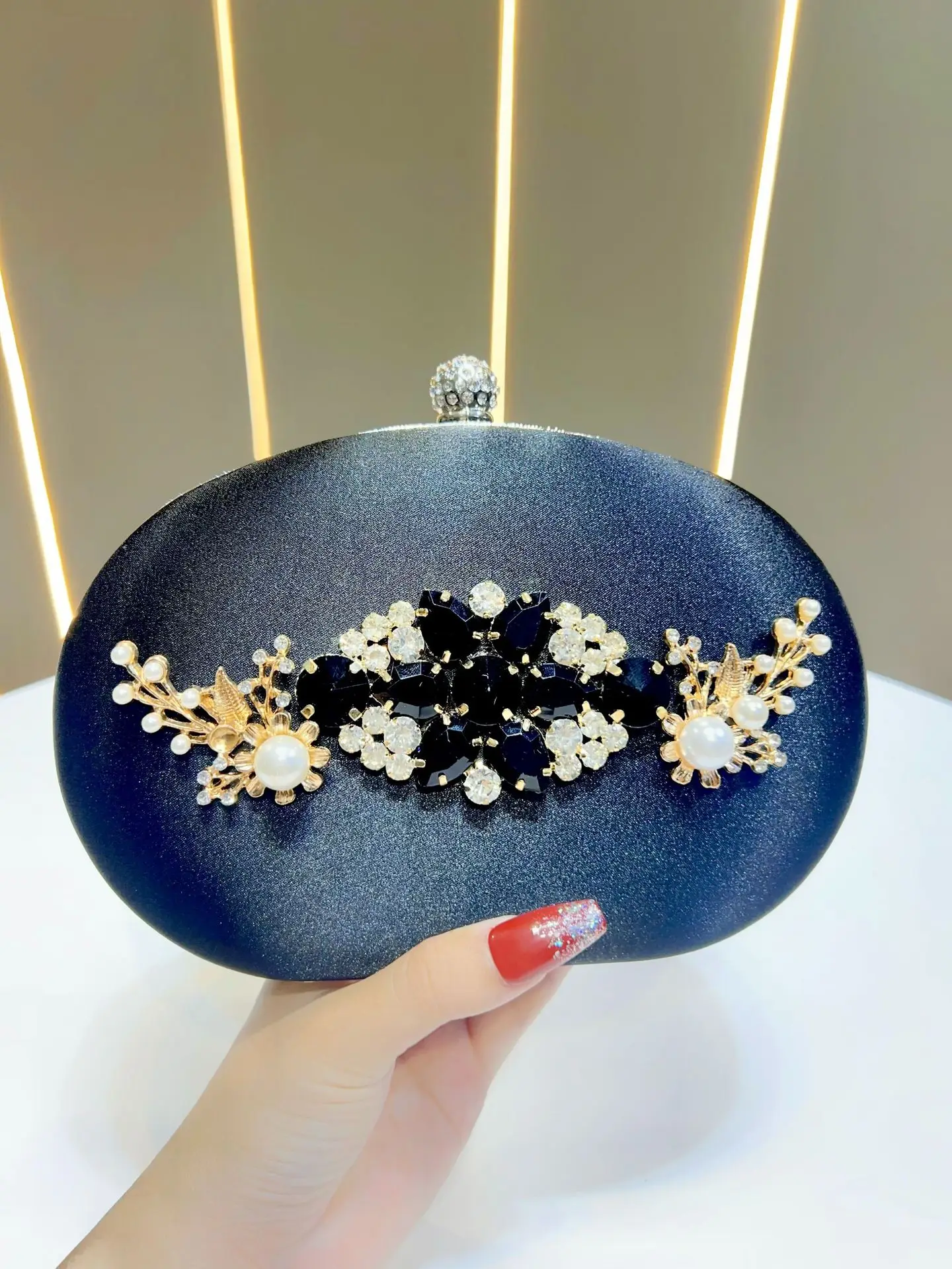 

Изысканный клатч в форме яйца, женские классические атласные вечерние сумки со стразами и жемчугом, элегантная черная сумочка для официальной вечеринки