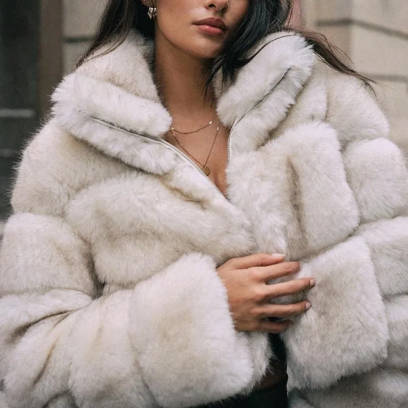 

2025 Women's Short Fake Fox Fur Coat Thickened Notch Collar with Faux Fox Fur Trim Warm Winter Solid Outwear Jackets Coats