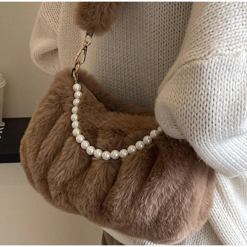 

Women's Plush Soft Shoulder Bag Luxury Fashion New Pleated Versatile Handbag Pearl Chain Elegant Crossbody Bag Niche Casual Bag