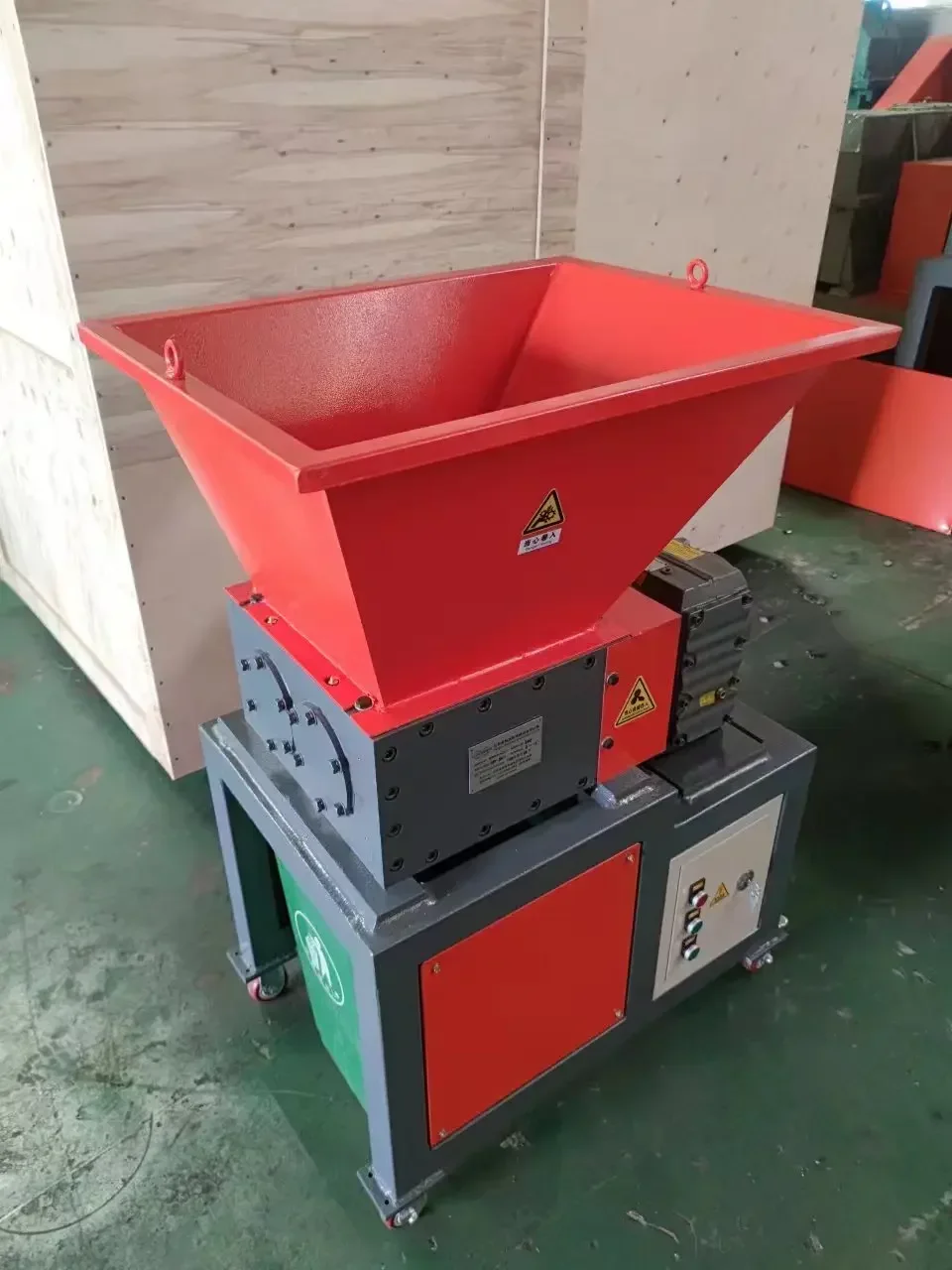 Model penghancur kecil 300 DDP ke Jerman