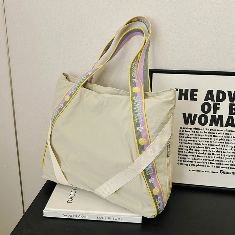 

New Nylon Travel Bag Fashionable High Quality Durable Moving Storage Bag Casual Versatile Large Capacity Commuter Tote Bag
