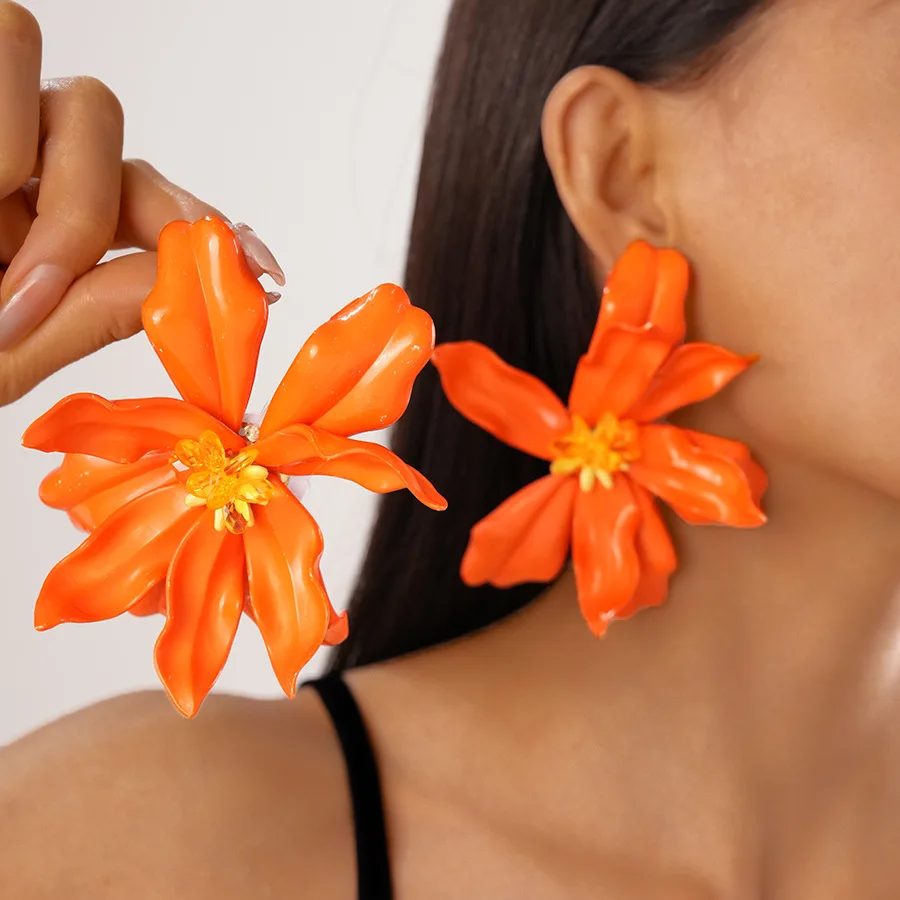 

Exaggerated Large Flowers Stud Earrings for Women Bohemian Glass Crystal Beads Earrings Summer Holiday Party Ear Jewelry