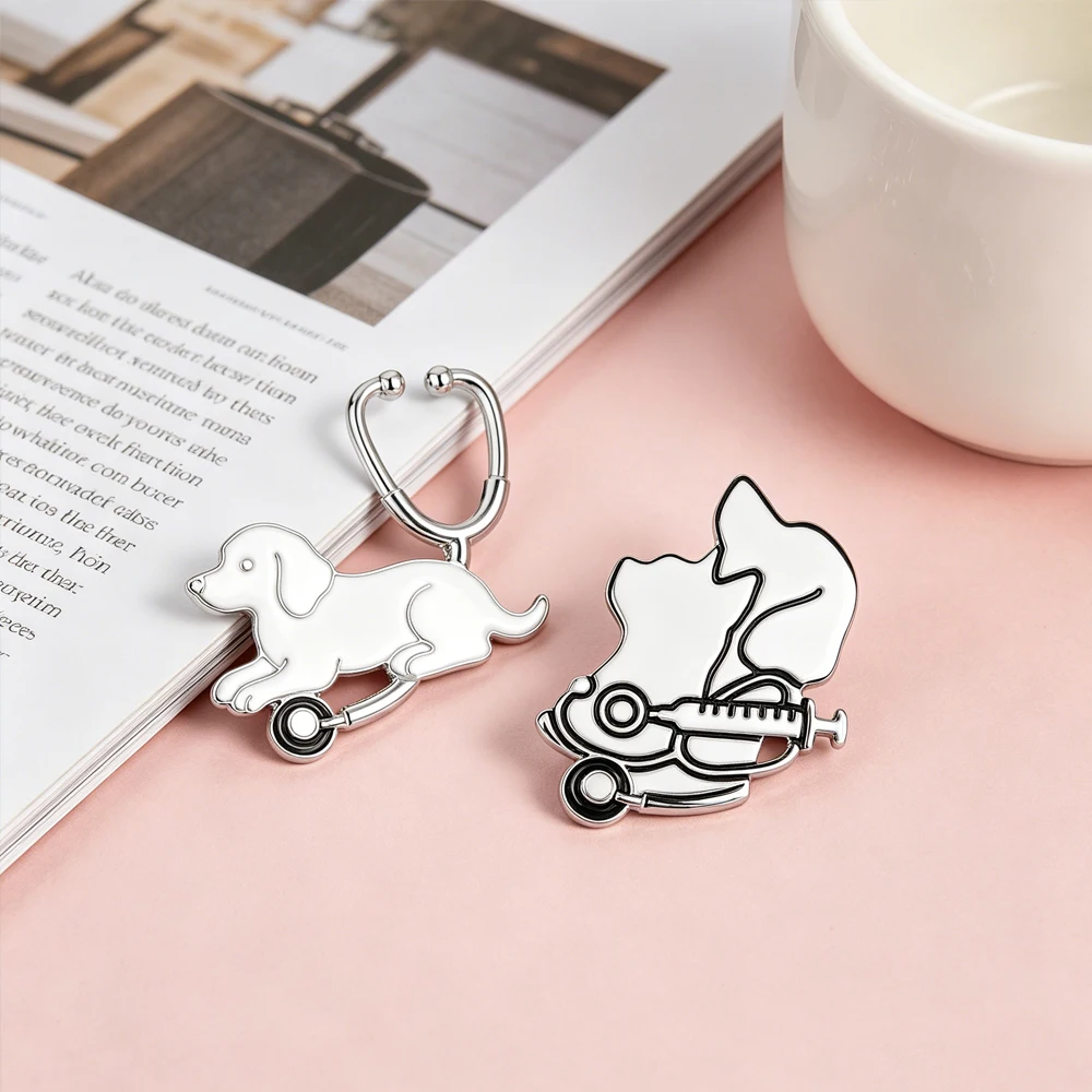 Fashion Pet Doctor Enamel Pin - Body Jewelry Websites 评论和价格