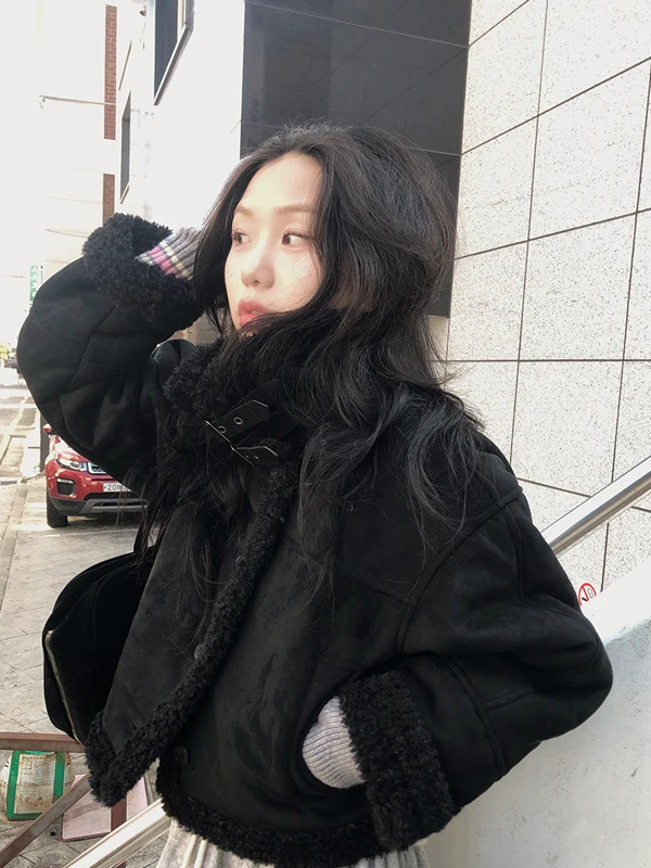 Korean Style Retro Short Cotton Jacket Women's Fashion Design Integrated Leather Fur Coat Small Size Trendy Winter Outerwear