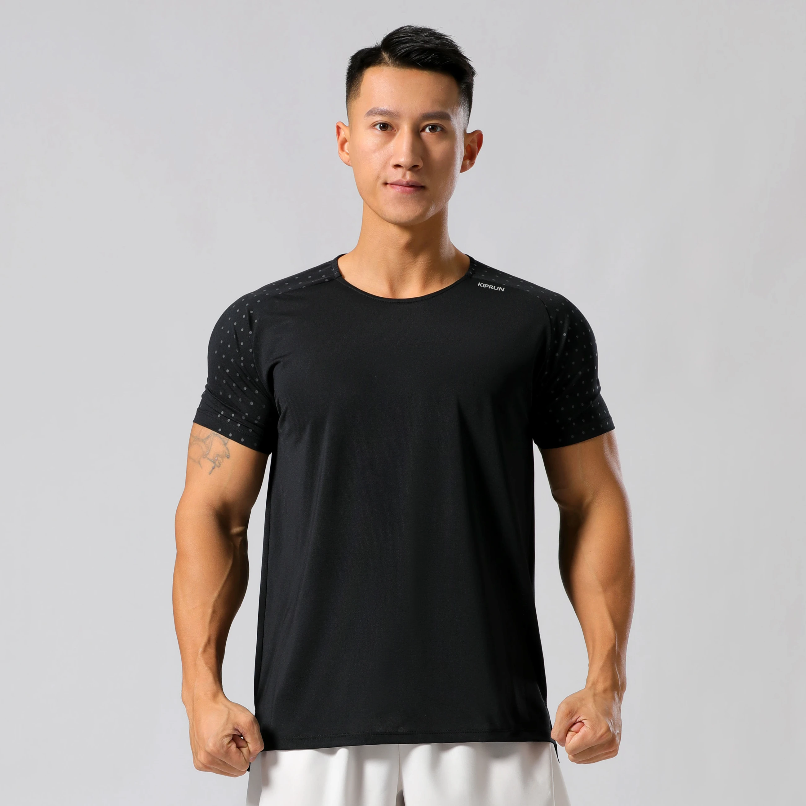 قمصان رجالي للجري، قمصان رياضية، قميص للياقة البدنية بأكمام قصيرة، قمصان ملابس، ملابس، مجال المسار، سريع الجفاف، مرن قابل للتنفس #2
