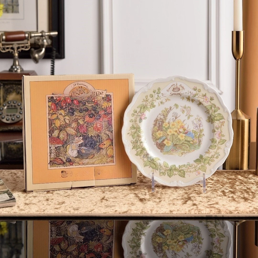 

New The Mouse Moves House Four Seasons Appreciation Bone China Cups and Plates Dessert Plate Coffee Cup Gift Box Packaging