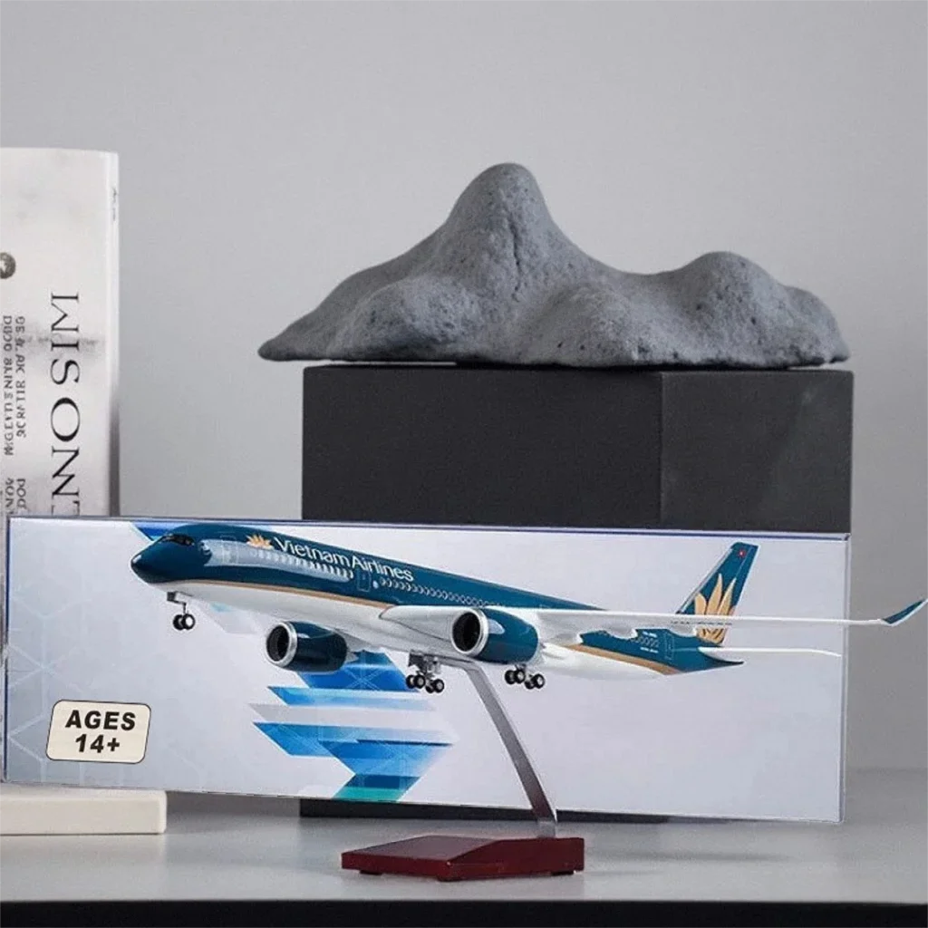 

47cm Vietnam Airways A350 Aircraft Model 1:142 Scale Plane Resin Diecast Model Airplane Kit With Lights For Souvenir Collection