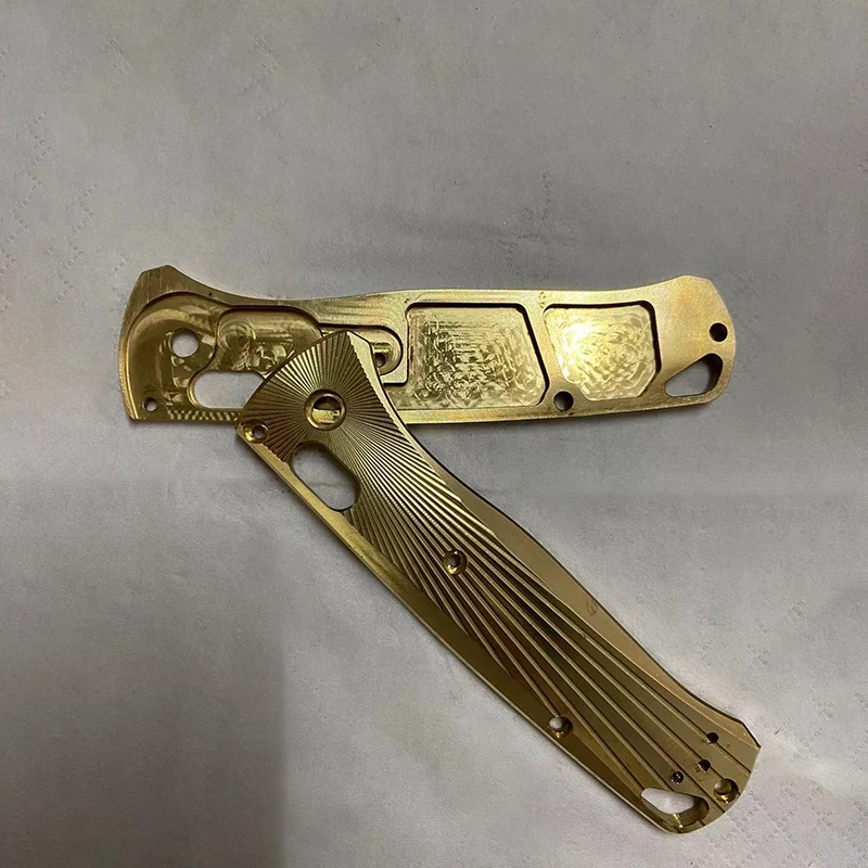 Cuchillo plegable de 2 colores, parches de mango negro de óxido de aluminio y latón para cuchillos Bugout 535, pieza de accesorios para hacer escala