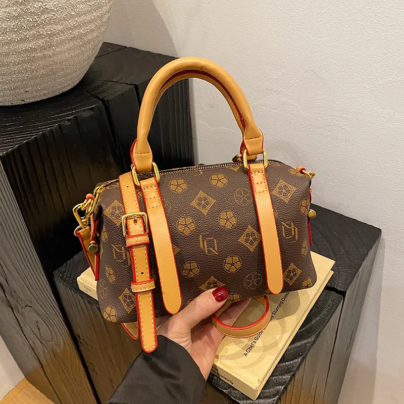 حقيبة مربعة مبطنة لعام 2025، محفظة كتف للخريف للنساء، حقيبة كروس بحزام على شكل سلسلة، حقيبة متعددة الاستخدامات من اليوم إلى الليل، محكم #3