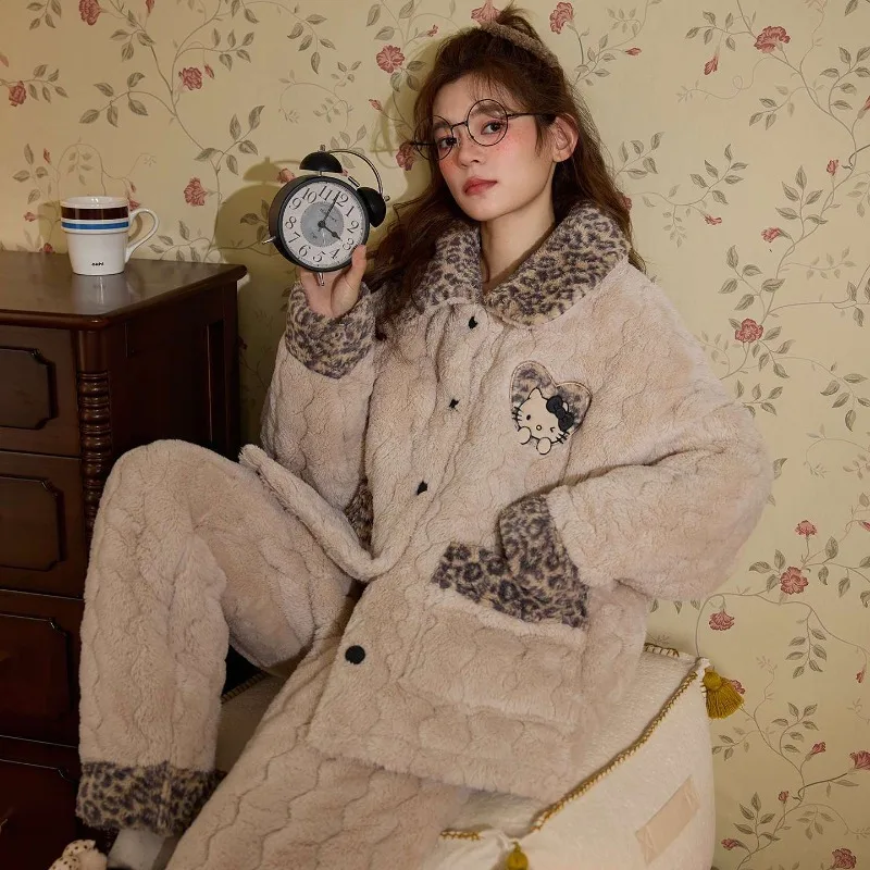 

Three-layer Quilted Pajamas for Girls Winter Cartoon Leopard Print Hello Kitty Soft Coral Velvet Thickened Warm Home Clothes Set