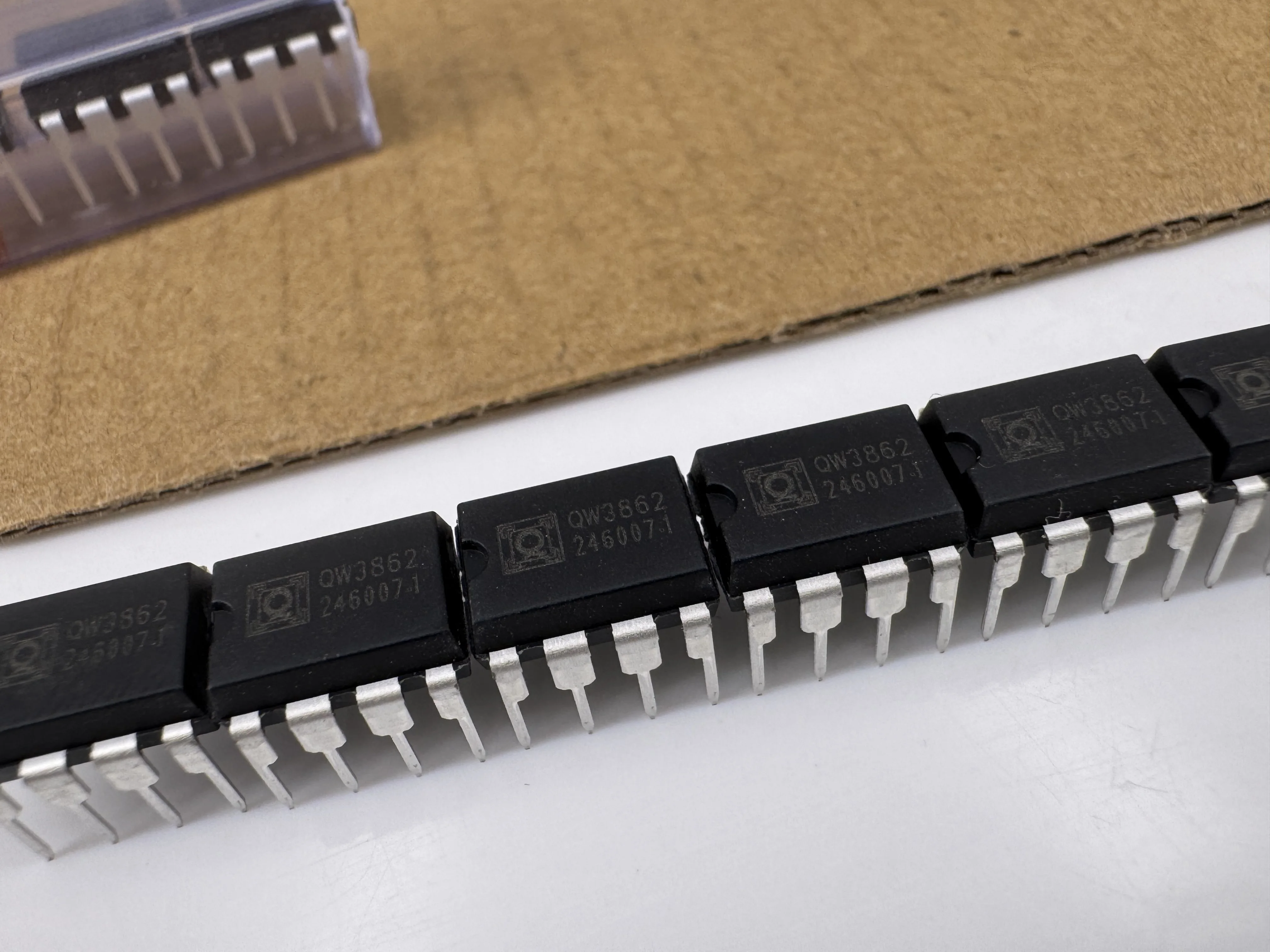 (10pcs) QW3862 DIP-8 PWM Controller IC for Battery Charger Power Supply