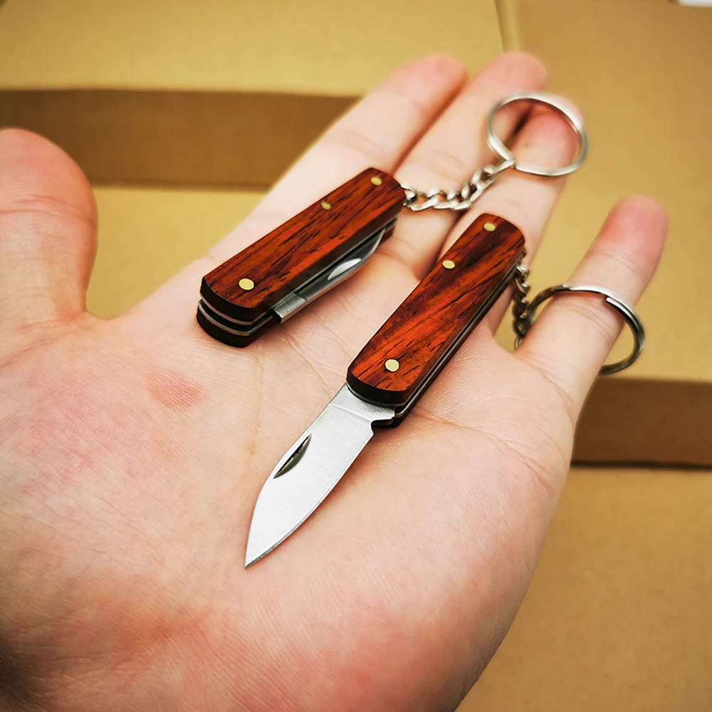 Mini Portable Folding Knife Sandalwood Handle Keychain Cs Go Knife EDC Tools Small Pocket Knifves Sharp Outdoor Camping Cutter