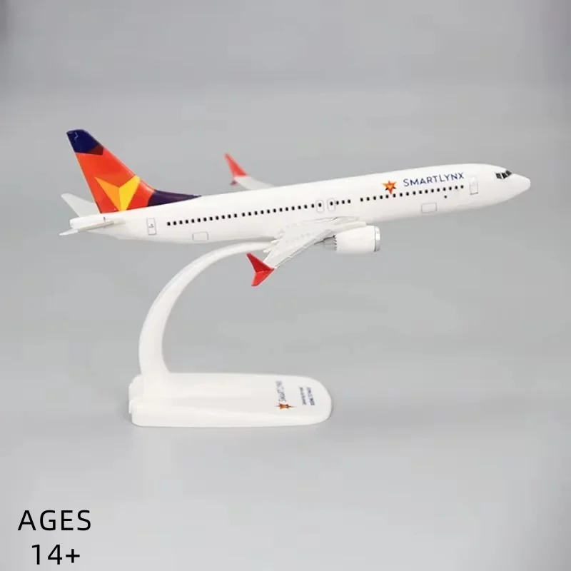 1:200 Scale Plastic B737 MAX8 SMARTLYNX Airlines ABS Plastic Airplane Aircraft Plane Model Assembly Resin for Collection