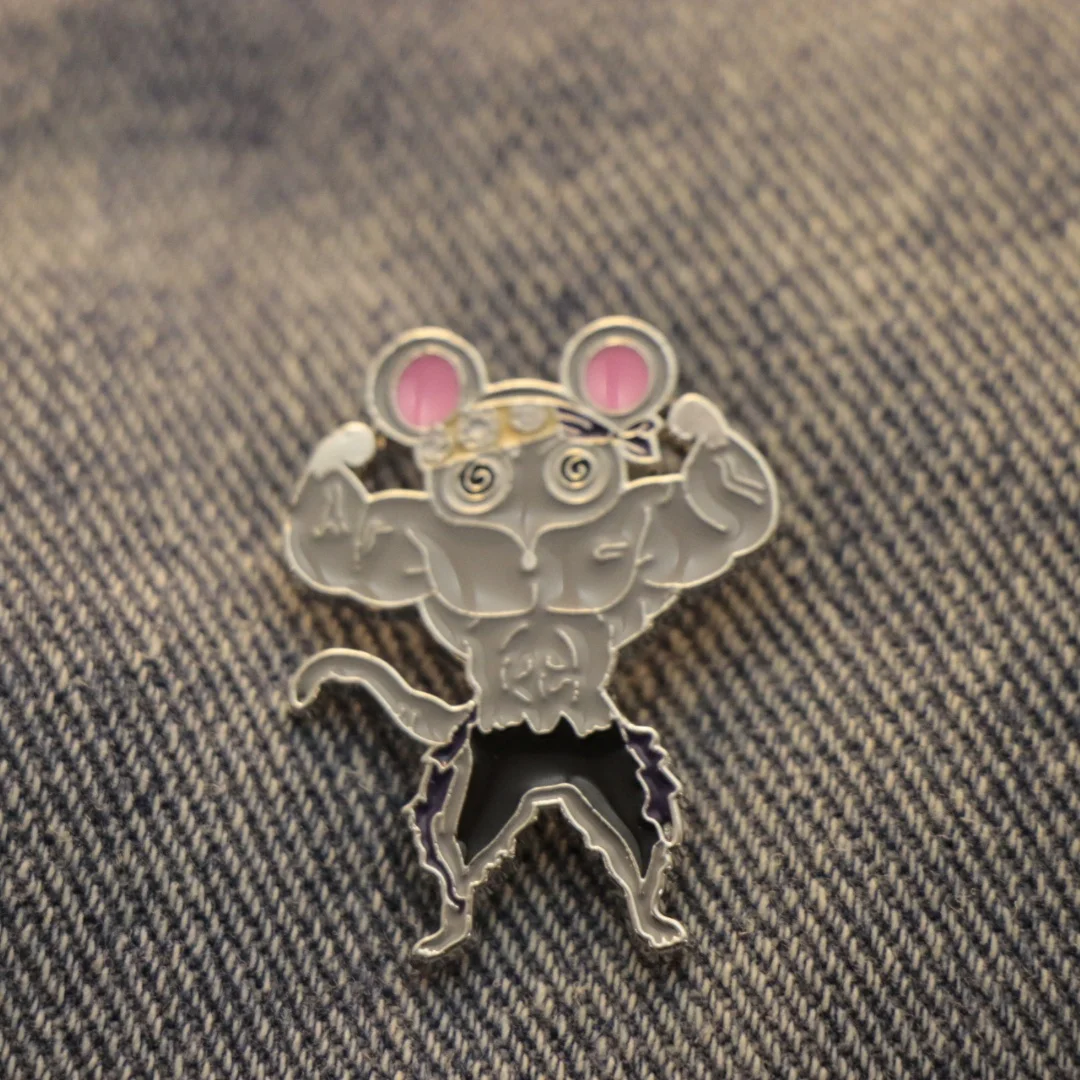 

One Piece Funny Cartoon Animation Brooch - Fitness Rat, Suitable for Both Men and Women to Wear and Match