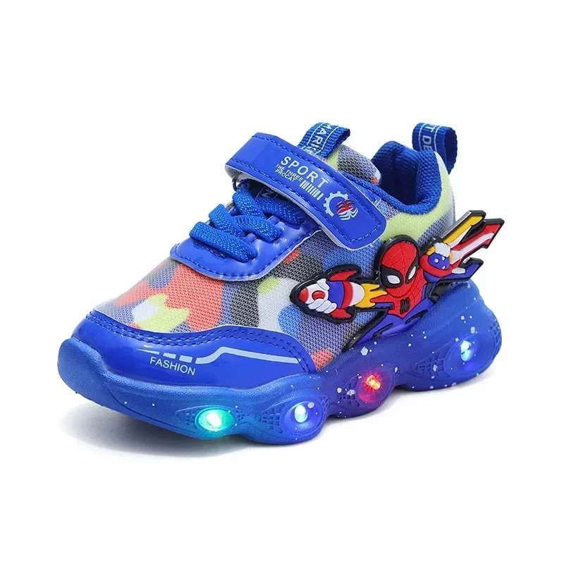 Disney Spiderman dziecięce świecące trampki Led Light moda dla chłopców dziewcząt dziecięce buty Up oddychające sportowe buty do biegania