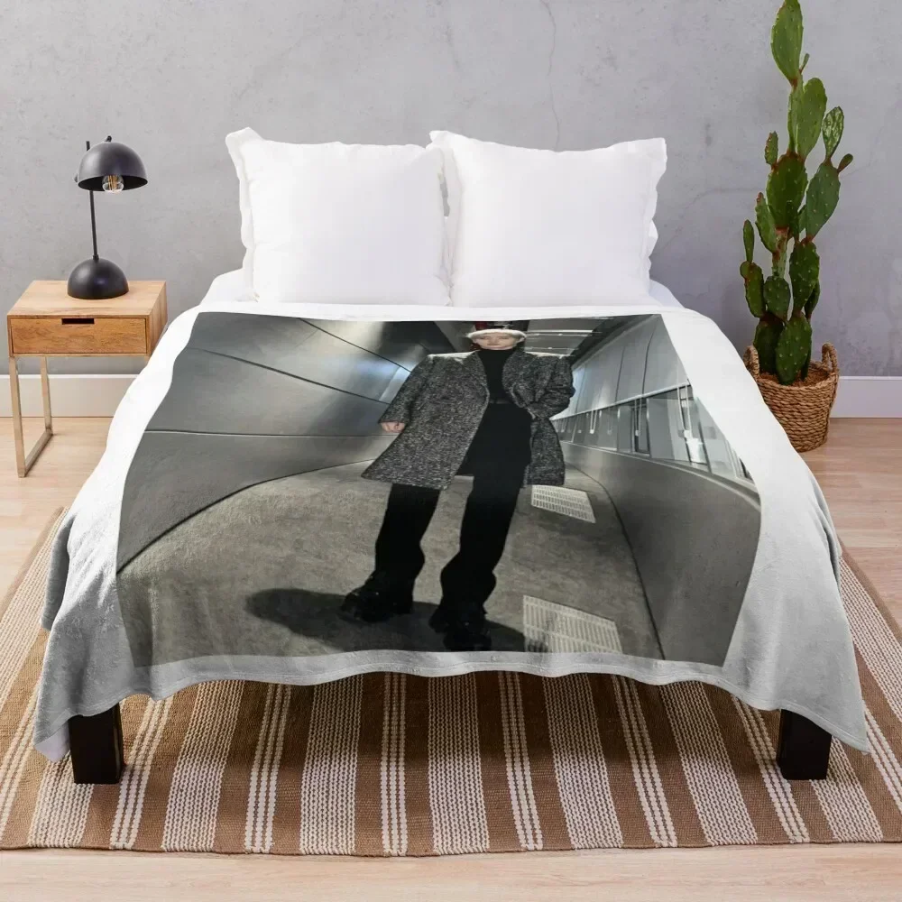 

sunghoon Throw Blanket Warm Cozy Throw Blanket for Living Room Couch