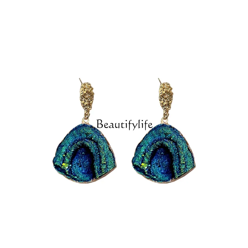 

Retro Resin Geometric Blue Earrings for Women, Niche Hong Kong Style, Fashionable and Versatile, Unique and Exaggerated