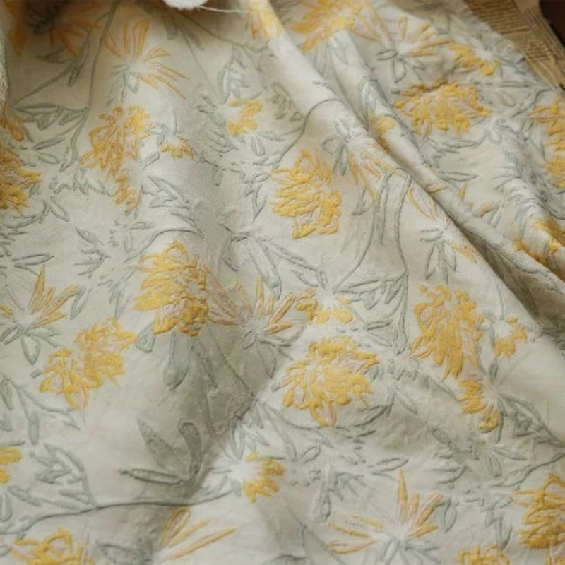 French Color Woven Jacquard Fabric 2024 New Plant Polyester Jacquard Fabric Luggage Women\'s Clothing Floral Fabric Wholesale