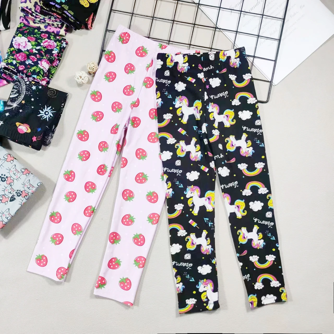 Legginsy dziewczęce modne obcisłe spodnie wiosenne i jesienne niemowlęta Slim Fit kwiatowe legginsy letnie dziecięce spodnie