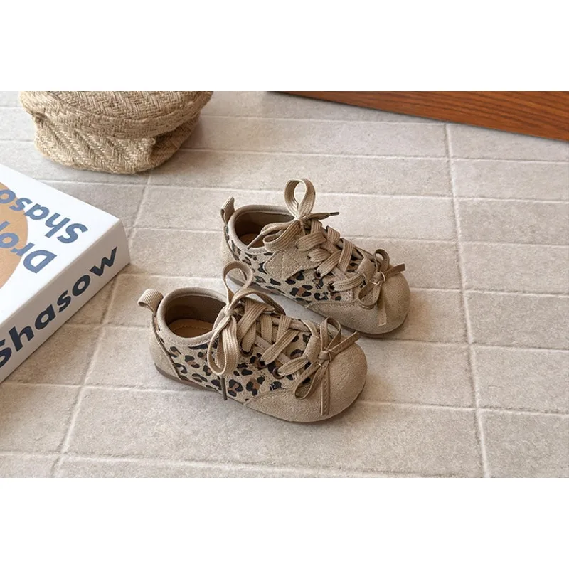 Kinder Spleißen Leopard Print Casual Schuhe Frühling und Herbst Neue Koreanische Version Mädchen Bogen Vielseitige Mode Wohnungen