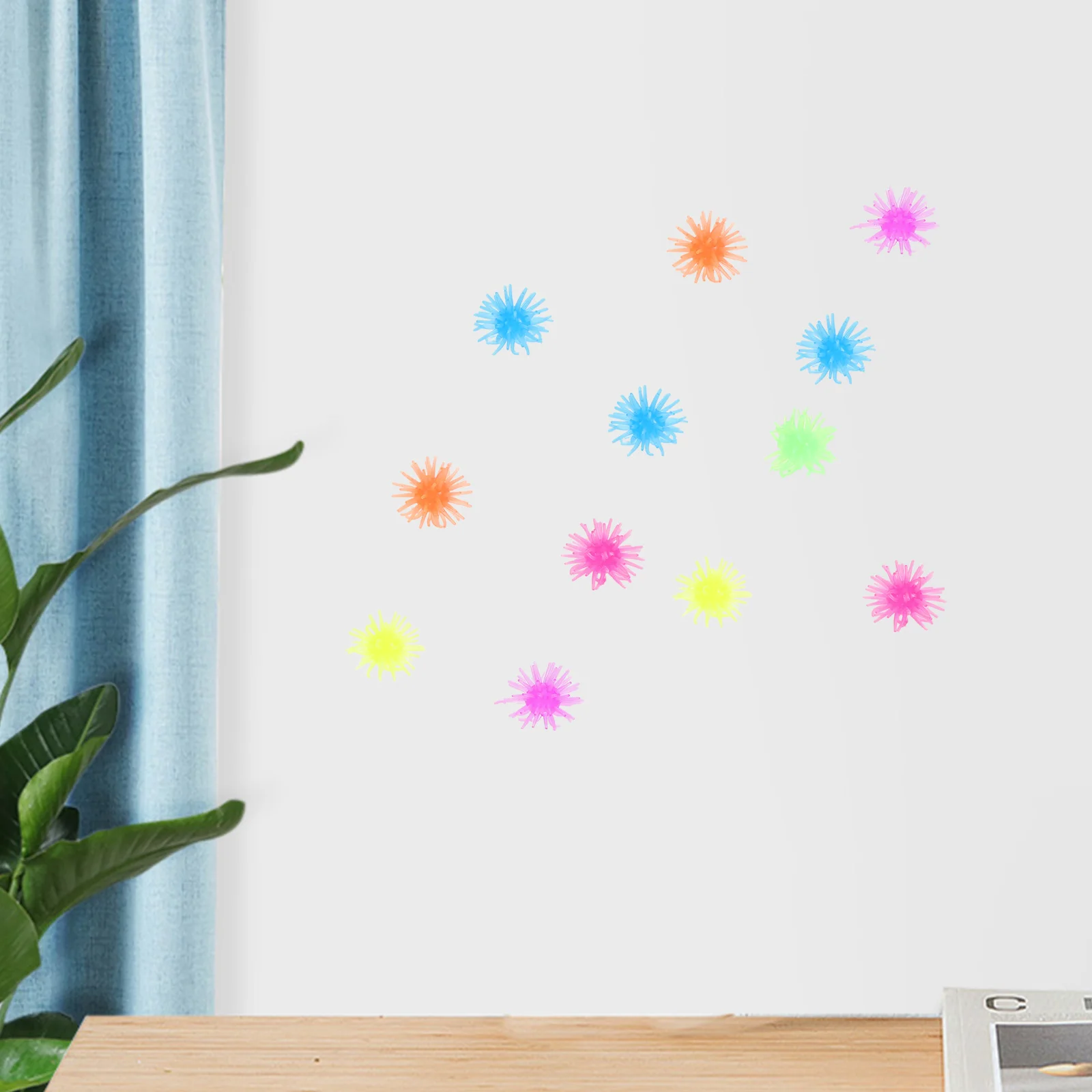 

3pcs Set of 3 Sticky Stretchy Wall Ball Colored Funny Props Bulk for Sensory