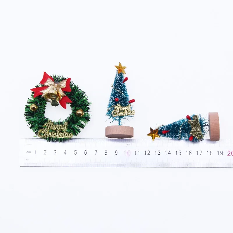 1: 12 Dollhouse Mini Model Handmade Holiday Decoration Scene Christmas Wreath Grass Circle 6cm