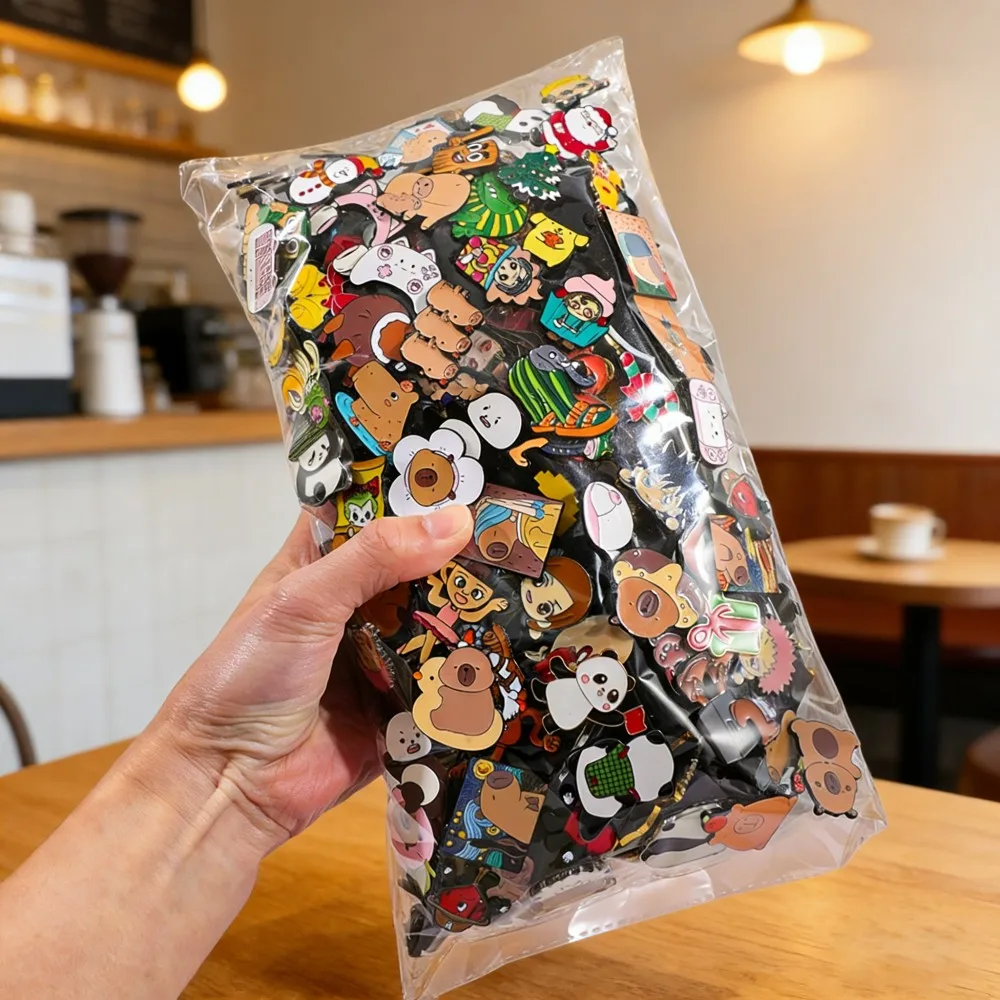 

500/1000 шт. креативных случайных брошей, новые популярные эмалевые значки, металлические значки-броши, украшения для одежды, аксессуары для рюкзаков, подарки для друзей